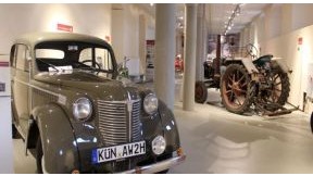 Schloss & Automuseum MwSt befreit