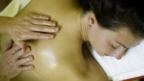 Volksbad: klassische Massage 60 Minuten inkl. Leihhandtücher