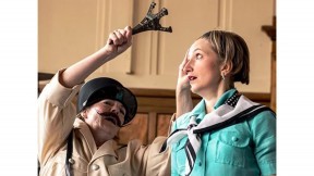 Eine Leiche im Louvre