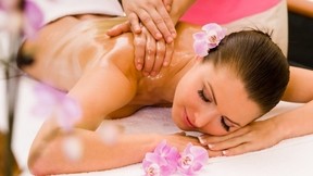  Siam Aromaöl Massage 120 Minuten