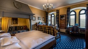 Großes Doppelzimmer oder Turmzimmer mit Rheinblick (2 Nächte)