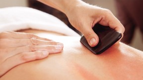 Rücken – Gua Sha & KoNaSchu Massage