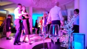 Ticket: Lobbyparty "Tanz in den Mai - Edition" 30.04.2025